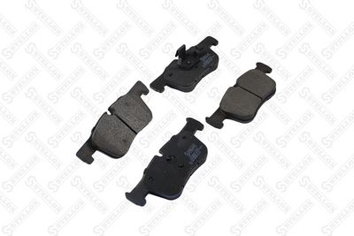 Колодки дисковые передние с антискрипными пластинами STELLOX 000400BSX