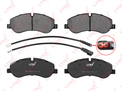 Колодки тормозные передние LYNXauto BD3043