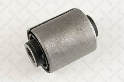 Сайлентблок заднего поперечного рычага STELLOX 7700529SX