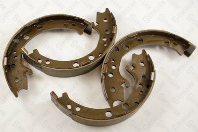 Колодки тормозные барабанные STELLOX 000588SX