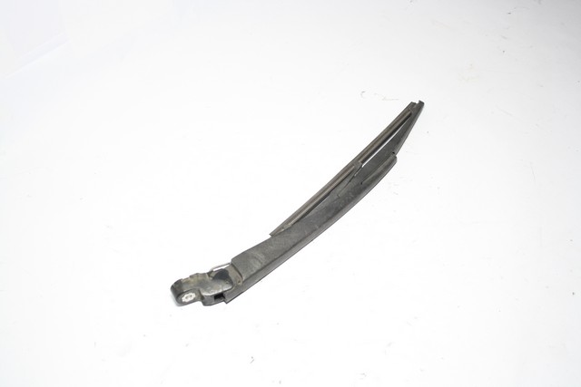 Поводок стеклоочистителя MITSUBISHI 8253A029
